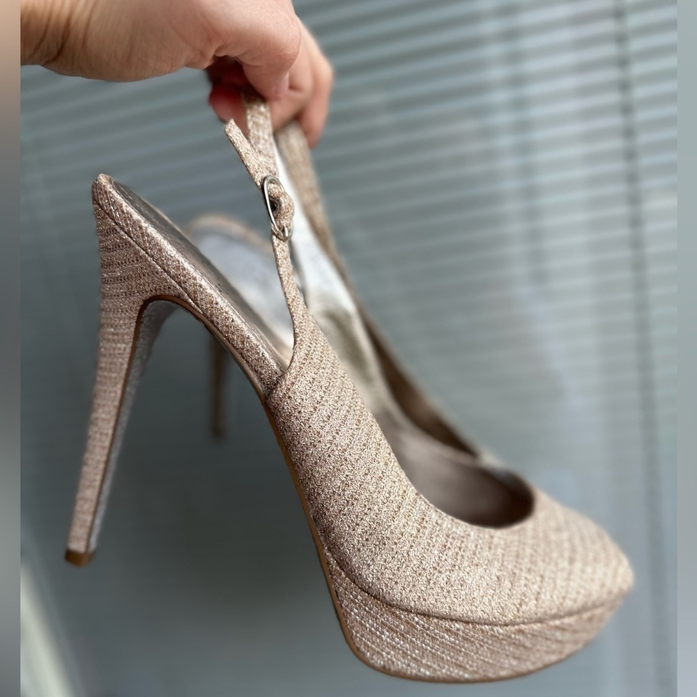 Adrianna Papell Metallic gold slingback open toe heels - Picture 14 of 16
